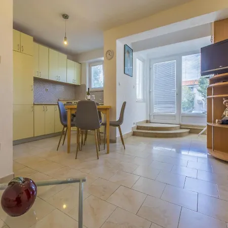Apartment Andry Crikvenica